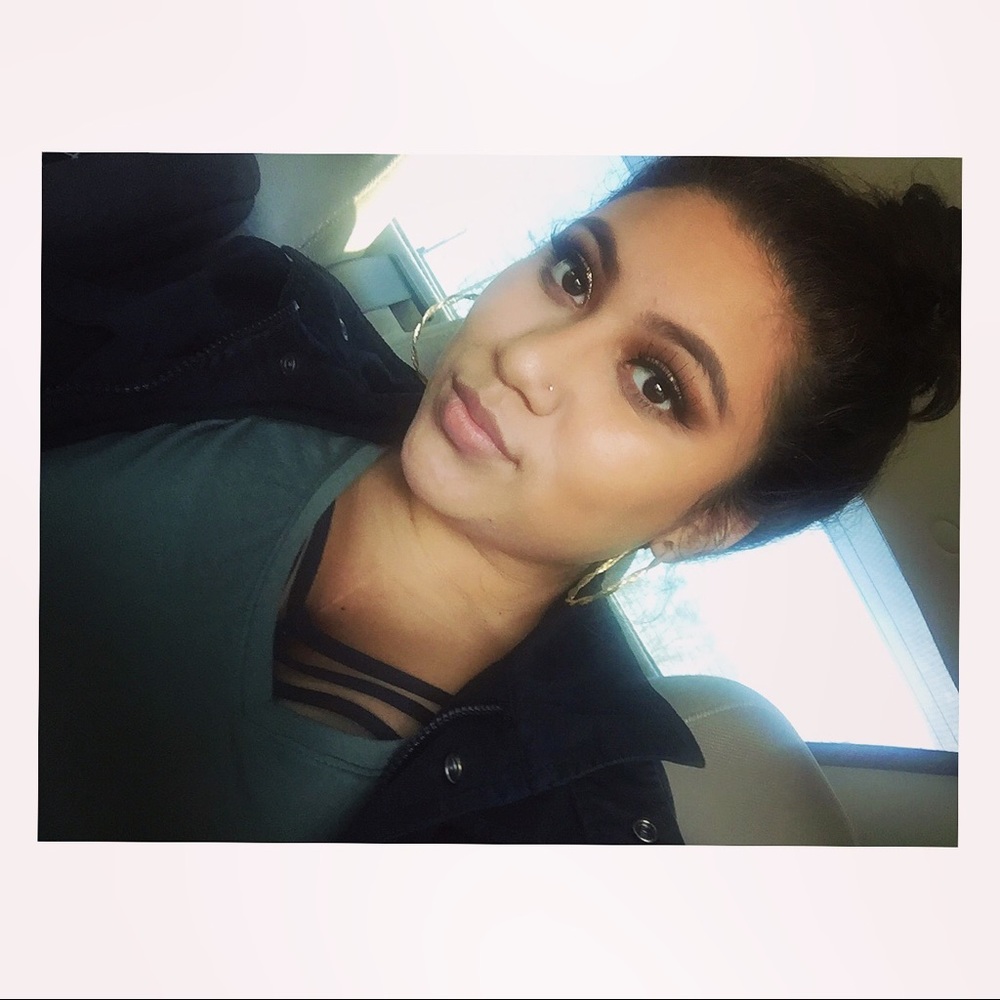 Meet your Posher, Stephanie